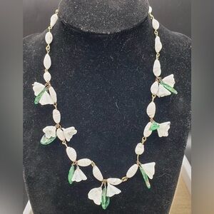 Elegant White and Green Floral Necklace